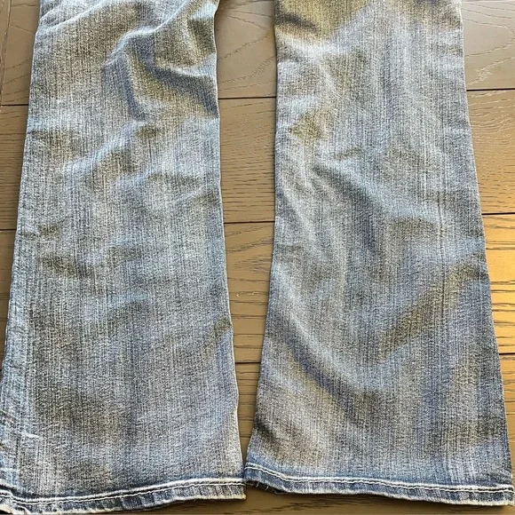 Wallflower Luscious Curvy Fit Women’s Medium Washed Boot Cut Jeans Size 13 Reg! - Picture 5 of 10